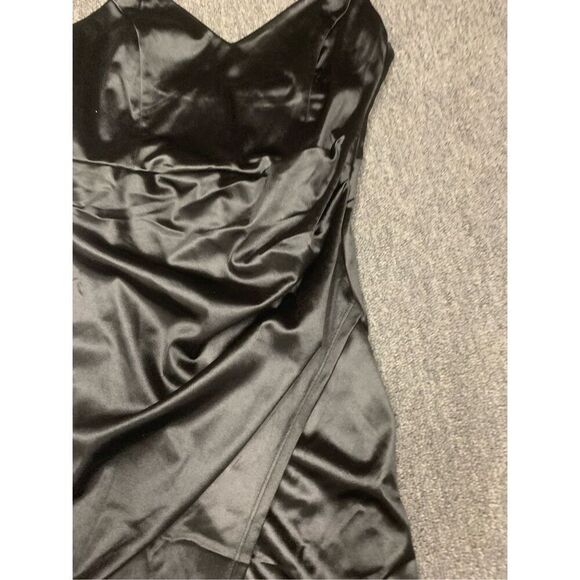 Asymmetrical Slit Dress - Picture 4 of 6